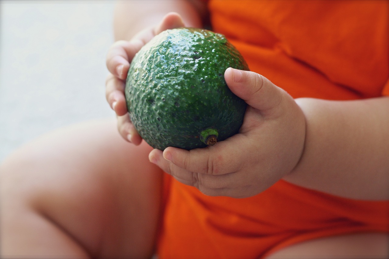 Jak wprowadzić więcej warzyw i owoców do diety Twojego dziecka?
