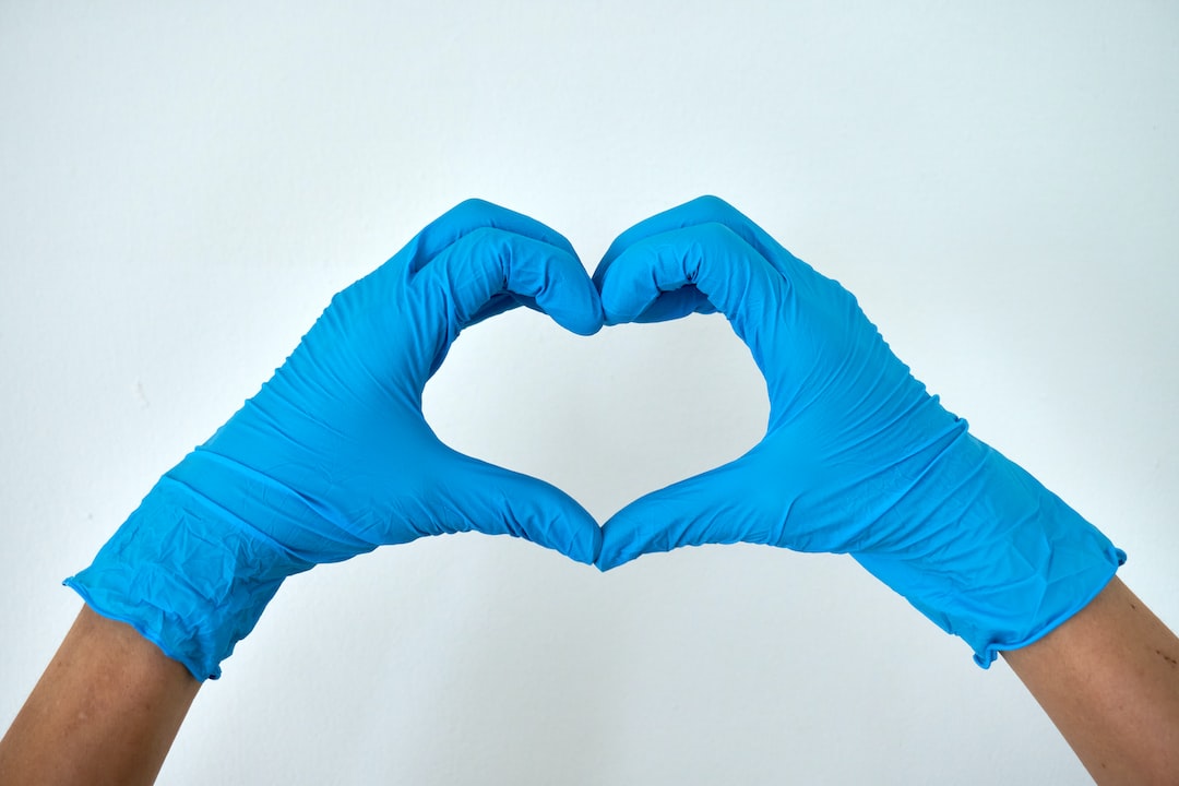 Jak prawidłowo dobrać i używać rękawiczki nitrylowe w celu zapewnienia optymalnej ochrony?