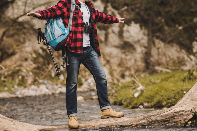 Jak wybrać idealne spodnie trekkingowe na każdą wyprawę?